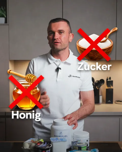 Video-Still: Jan in der Küche, Honig und Zucker durchgestrichen